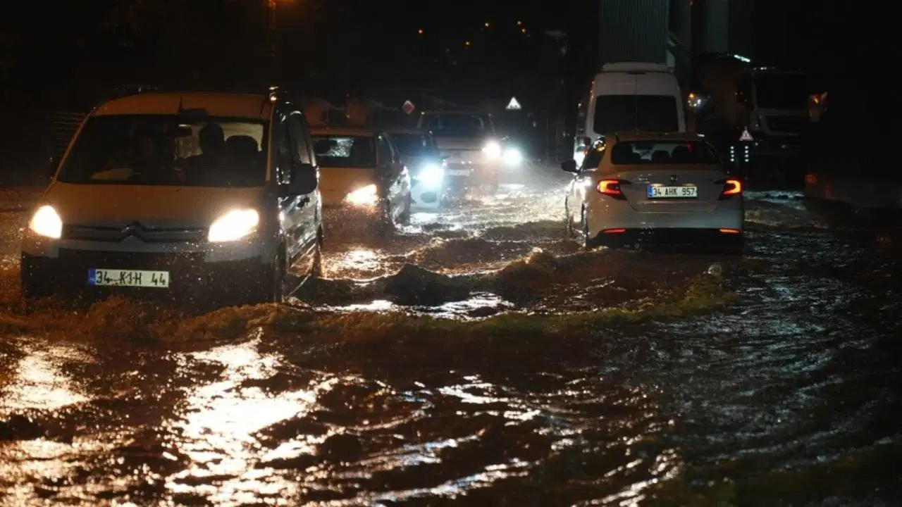İstanbul’un sağanak bilançosu: 8 bin 515 ihbar yapıldı, 595 kişi kurtarıldı